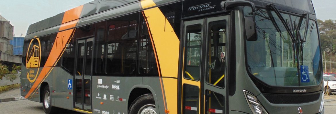 UFSC desenvolve ônibus elétrico movido a energia solar