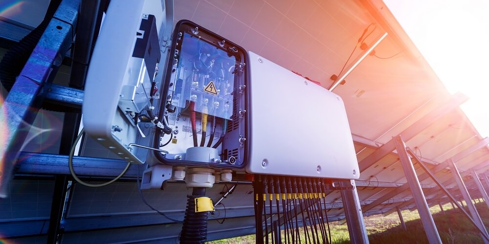 inversor de energia solar pronto para ser colocado em funcionamento