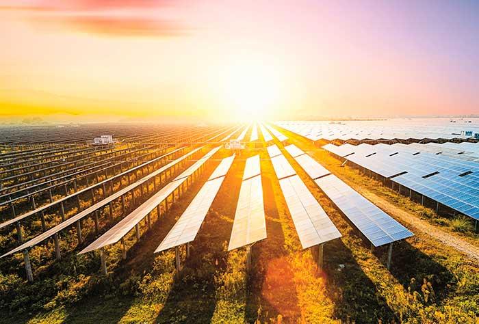FINANCIAMENTO CORPORATIVO PARA ENERGIA SOLAR DISPARA EM 2021