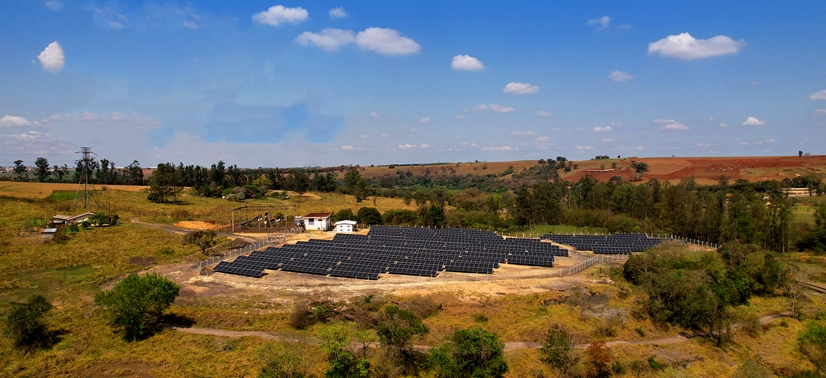 kit de energia solar em uma área rural para uma usina no interior de São Paulo