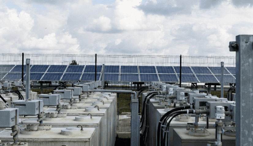 BATERIAS E LEILÃO DE ARMAZENAMENTO