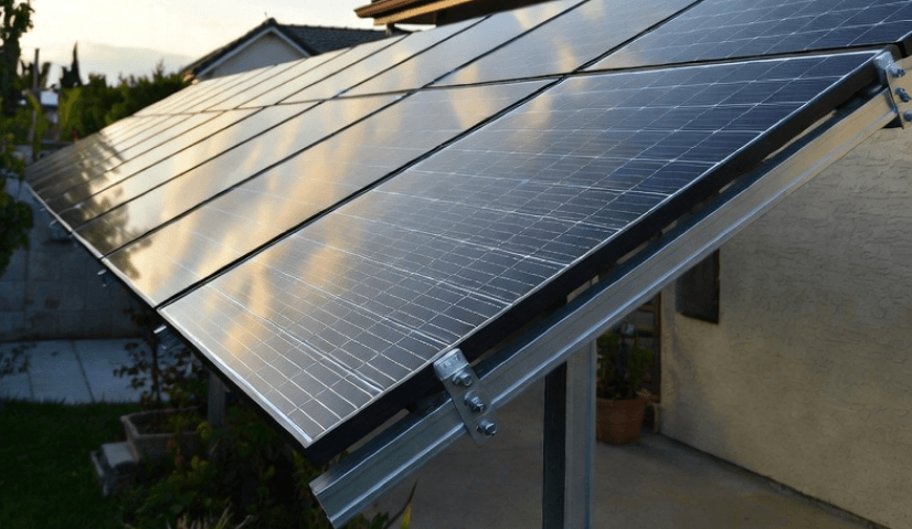 PAINÉIS SOLARES BIFACIAIS PARA RESIDÊNCIAS: VANTAGENS, LIMITAÇÕES E QUANDO REALMENTE COMPENSAM