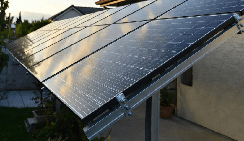 PAINÉIS SOLARES BIFACIAIS PARA RESIDÊNCIAS: VANTAGENS, LIMITAÇÕES E QUANDO REALMENTE COMPENSAM