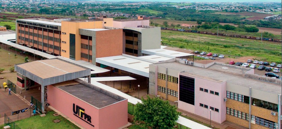 SISTEMA DE ENERGIA SOLAR DA UNIVERSIDADE TECNOLÓGICA FEDERAL DO PARANÁ ENTRA EM FUNCIONAMENTO