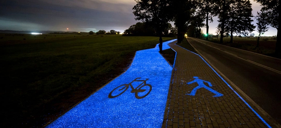 CICLOVIA POLONESA UTILIZA ENERGIA SOLAR PARA BRILHAR NO ESCURO
