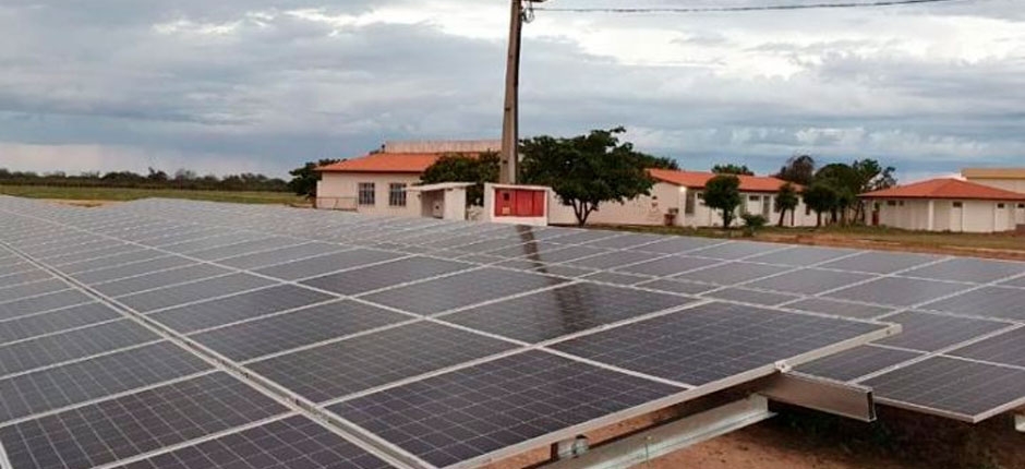 USINA SOLAR FAZENDA ESCOLA MODELO