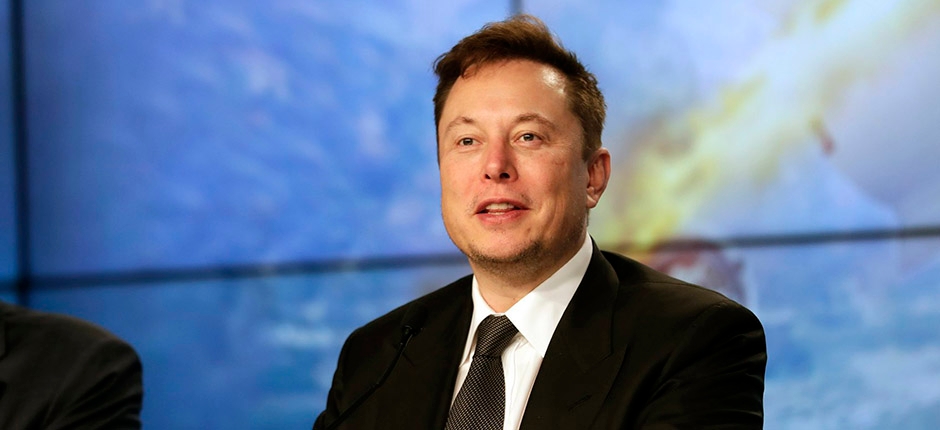 ELON MUSK QUER USAR ENERGIA SOLAR PARA EXTRAIR GÁS CARBÔNICO DA ATMOSFERA
