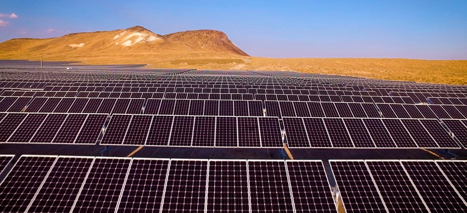 LONGI ANUNCIA CONTRATO DE FORNECIMENTO DE 500 MW EM MÓDULOS BIFACIAIS MONOCRISTALINOS PARA STRATA SOLAR