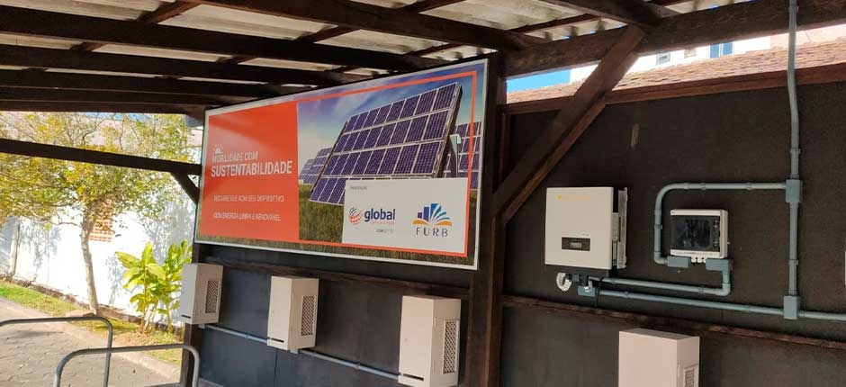 CARREGAMENTO DE BICICLETAS E PATINETES ELÉTRICOS