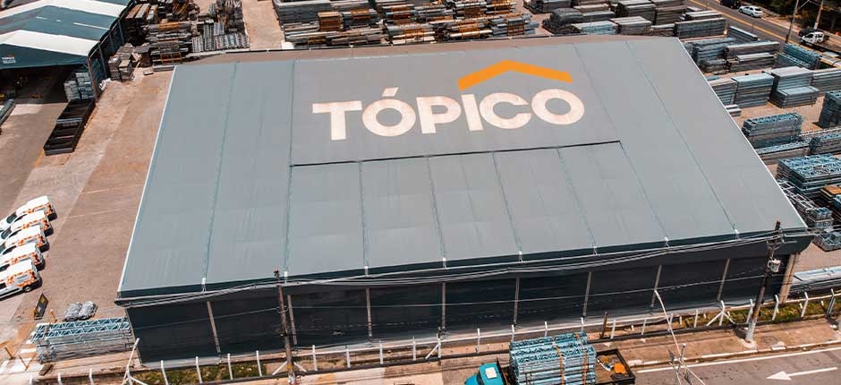 TÓPICO OFERECE SOLUÇÃO DE ENERGIA SOLAR PARA GALPÕES