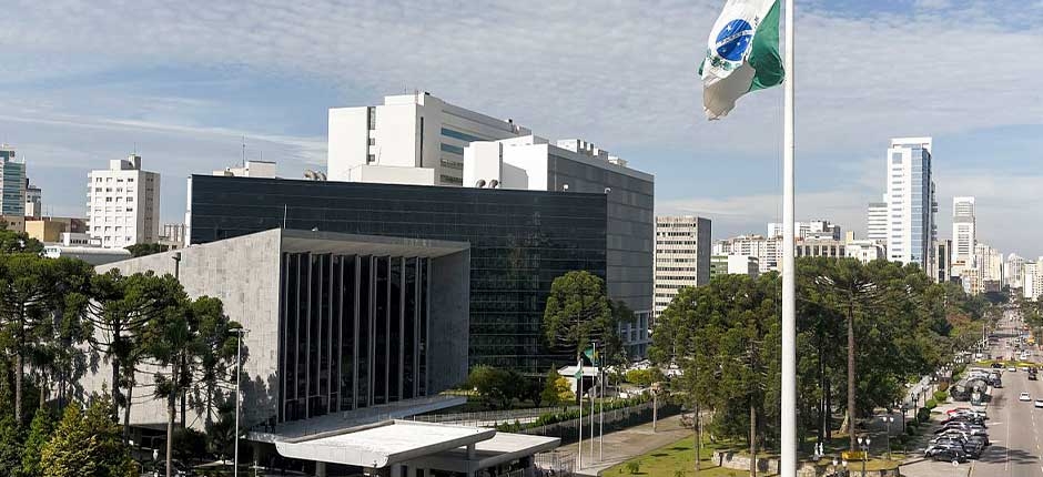 PARANÁ LANÇA MEDIDAS PARA FACILITAR LICENCIAMENTO DE ENERGIA RENOVÁVEL