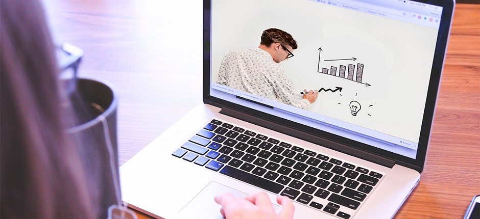 CURSO GRATUITO CAPACITA PROFESSORES SOBRE ENERGIA E EDUCAÇÃO AMBIENTAL