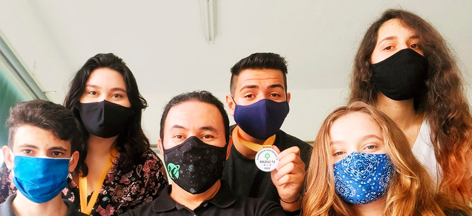 ESTUDANTES DA ETEC DE SÃO JOSÉ DOS CAMPOS CRIAM IRRIGADOR PARA HORTAS ALIMENTADO POR ENERGIA SOLAR