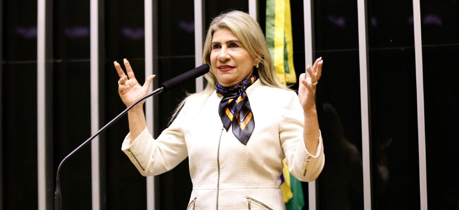 EDNA HENRIQUE