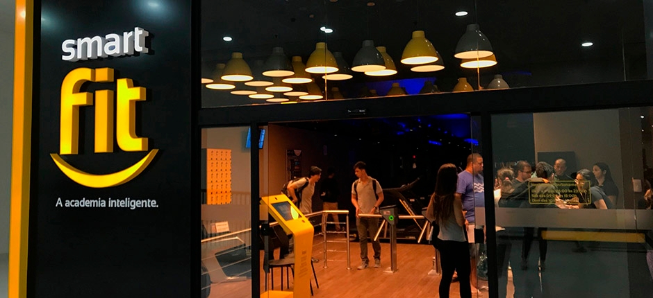 ENERGIA SOLAR VAI ABASTECER SETE ACADEMIAS DA REDE SMART FIT EM MINAS