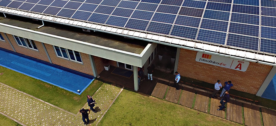 O PAPEL DA UNIVERSIDADE PÚBLICA NO DESENVOLVIMENTO DE ESTUDOS E PESQUISAS PARA O AVANÇO DO SETOR SOLAR NO BRASIL