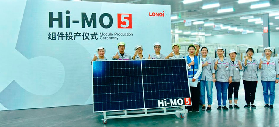 LONGI É PREMIADA COM O MÓDULO SOLAR HI-MO 5