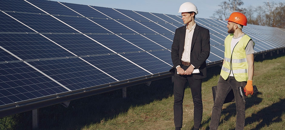 ENERGIA SOLAR ENTRA NA TERCEIRA ONDA, OBSERVA ABSOLAR