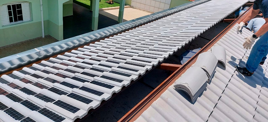 ETERNIT INSTALA PRIMEIRAS TELHAS FOTOVOLTAICAS DE CONCRETO