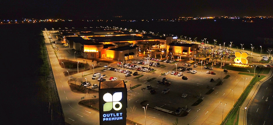 SEGUNDO MAIOR PARQUE FOTOVOLTAICO DE SANTA CATARINA COMPLETA DOIS ANOS DE ABASTECIMENTO PARA PORTO BELO OUTLET