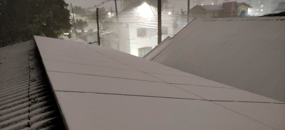 PAINEL SOLAR PRODUZ ENERGIA MESMO COM FRIO EXTREMO, DIZEM ESPECIALISTAS