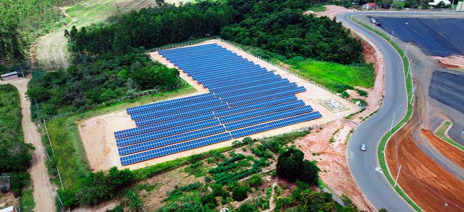 PARQUE-AQUATICO-NO-INTERIOR-DE-SAO-PAULO-INVESTE-EM-USINA-SOLAR