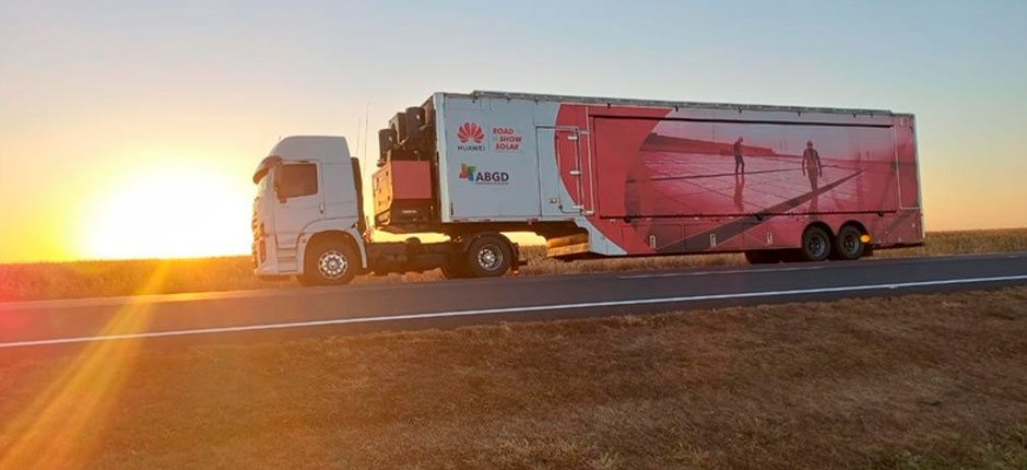 ROAD-SHOW-HUAWEI-SOLAR-OFERECE-AULAS-GRATUITAS-DE-INSTALACAO-DE-ENERGIA-SOLAR-EM-SP