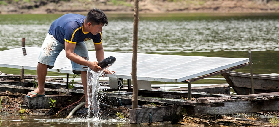 ENERGIA SOLAR TRAZ INTERNET A POVOADOS ISOLADAS DO AMAZONAS