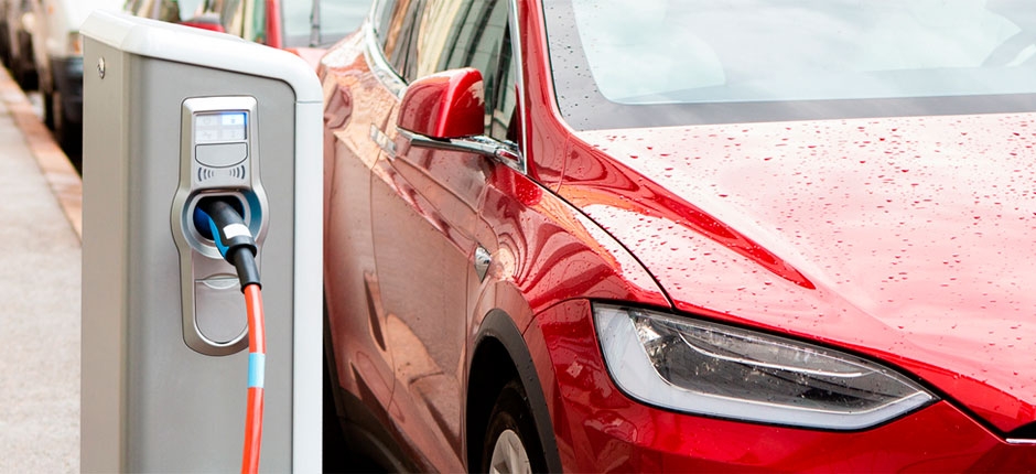 MERCEDES-BENZ E A ENEL X ANUNCIAM PARCERIA NO GERENCIAMENTO DE RECARGA PARA VEÍCULOS ELÉTRICOS NO BRASIL