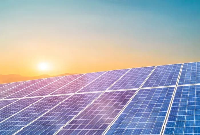 ENERGIA-SOLAR-EM-EMPRESAS-CRESCE-9-7-NO-BRASIL-NO-1-SEMESTRE