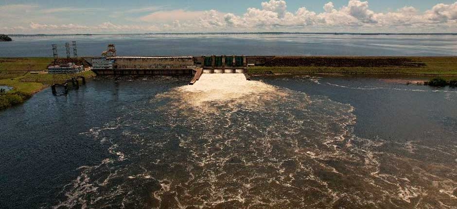 PROJETOS-DE-ENERGIA-SOLAR-E-H2-VERDE-SERAO-DESENVOLVIDOS-EM-HIDRELETRICA-NO-AMAZONAS