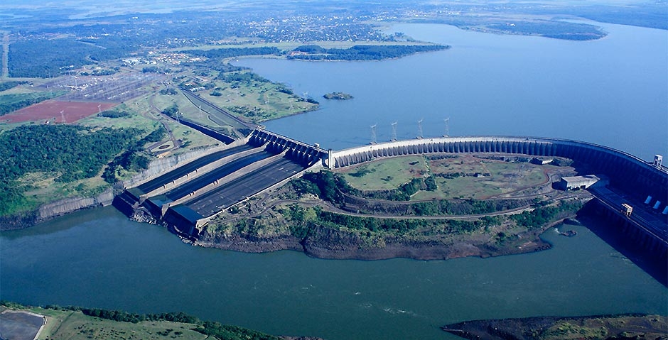 Imagem da usina hidrelétrica itaipu