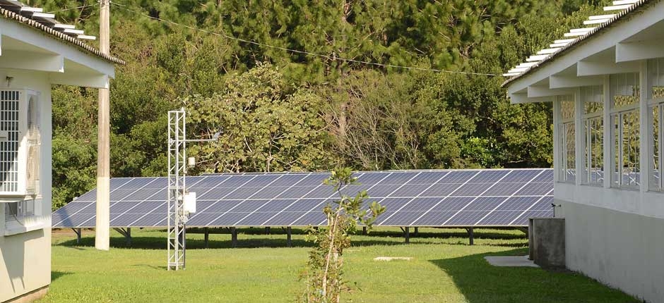 USINA-SOLAR-E-INAUGURADA-NA-UNIVERSIDADE-FEDERAL-DO-RIO-GRANDE-DO-SUL