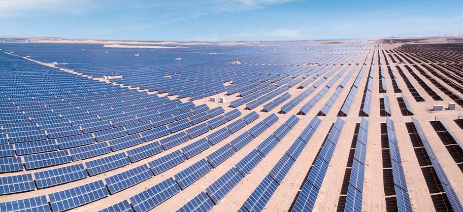CHINA-DEVE-SUPERAR-1-TW-DE-ENERGIA-SOLAR-EM-2026