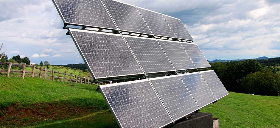 ENERGIA-SOLAR-NO-AGRONEGOCIO-PRODUCAO-SUSTENTAVEL-E-REDUCAO-DE-CUSTOS