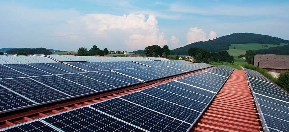 ENERGIA-SOLAR-EM-TELHADOS-SUPERA-ITAIPU-E-ACUMULA-R-76-BILHOES-EM-INVESTIMENTOS