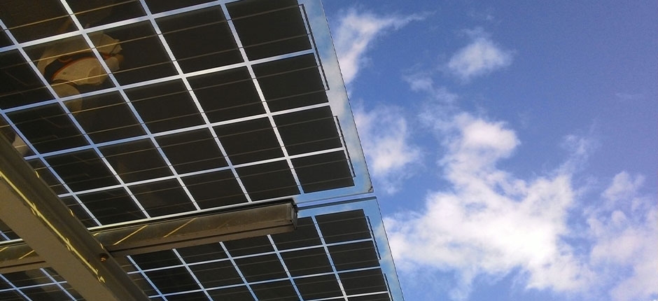 COMO-MODULOS-FOTOVOLTAICOS-BIFACIAIS-PODEM-AUMENTAR-A-GERACAO-DE-UMA-USINA-SOLAR