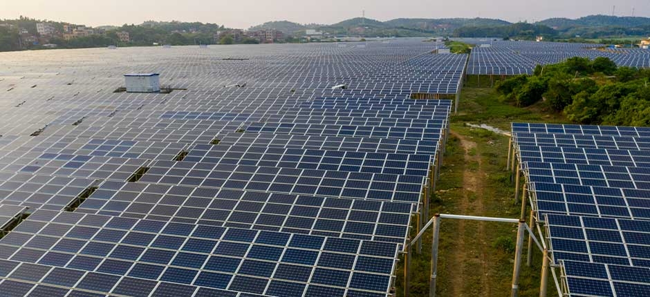 ENERGIA-SOLAR-ACUMULA-R-33-BILHOES-EM-INVESTIMENTO-NO-BRASIL-EM-2023