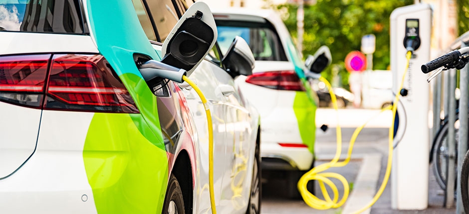 FROTA-GLOBAL-DE-VEICULOS-ELETRICOS-DEVE-ATINGIR-100-MILHOES-DE-UNIDADES-EM-2026