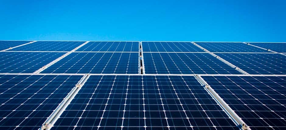 TECNOLOGIA DE LIMPEZA AUMENTA EFICIÊNCIA DE PAINÉIS SOLARES EM ATÉ 8%