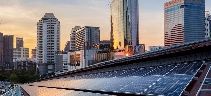 Prédio que possui os benefícios da instalação de um refletor solar