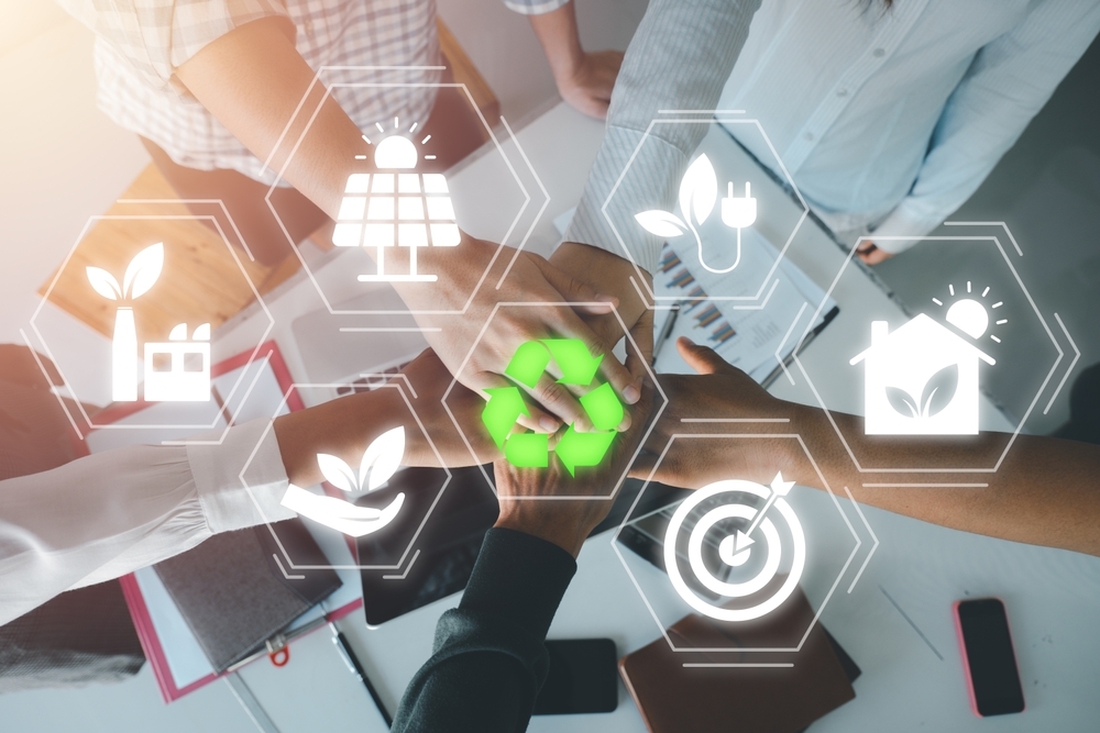 pessoas dando as mãos em representação aos principais princípios do ESG