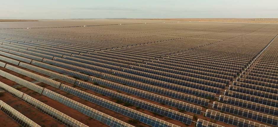 USINA-SOLAR-DE-R-2-1-BILHOES-E-INAUGURADA-NO-RIO-GRANDE-NORTE