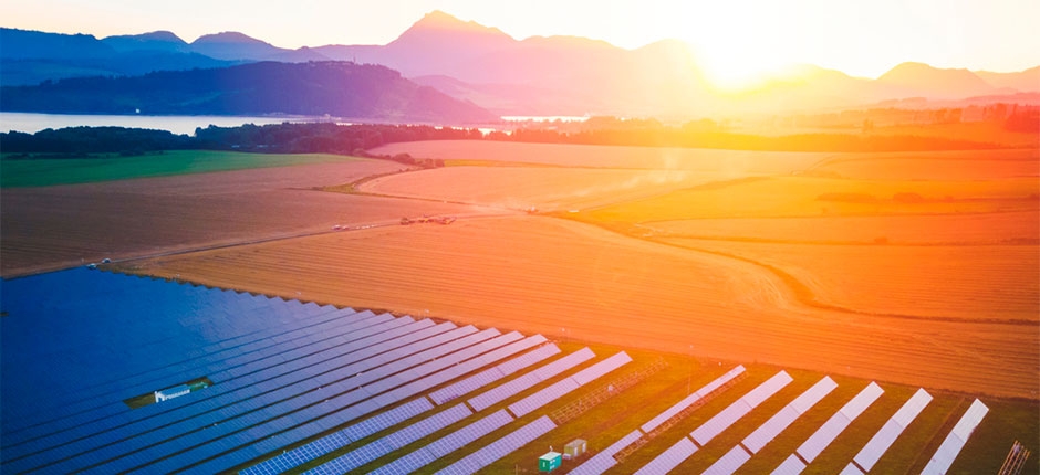 GERAÇÃO SOLAR E EÓLICA ULTRAPASSAM GÁS NATURAL PELA PRIMEIRA VEZ NA EUROPA