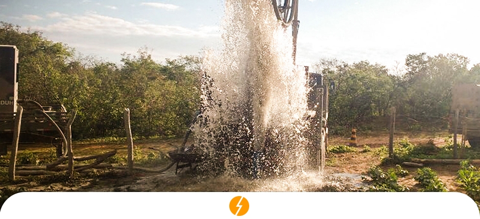 POÇOS ARTESIANOS COM ENERGIA SOLAR LEVAM ÁGUA AO SERTÃO DE PERNAMBUCO