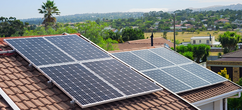 energia solar é uma das maneiras de como diminuir a conta de luz com energia renovável