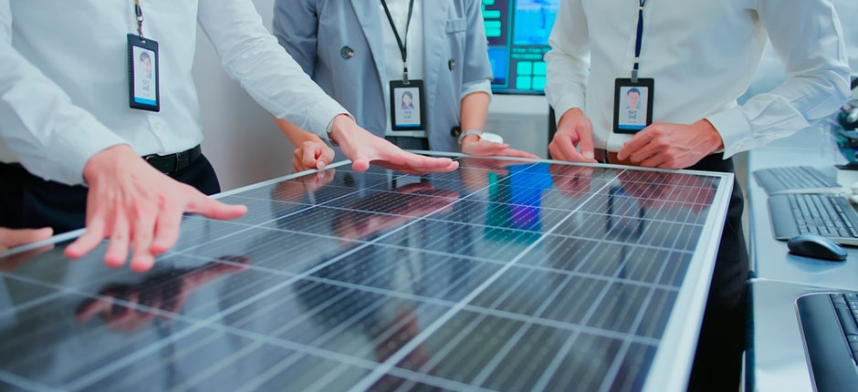 ABSOLAR-E-ABENDI-FIRMAM-PARCERIA-PARA-PROMOVER-MELHORES-PRATICAS-NO-SETOR-SOLAR