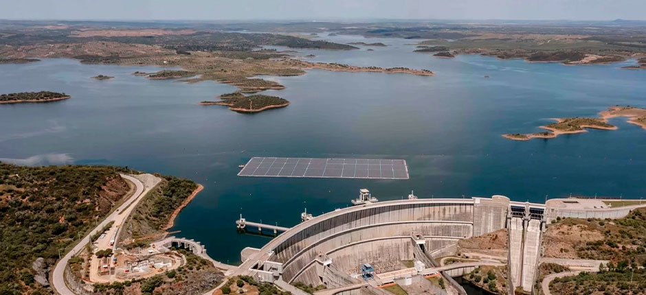 PORTUGAL INVESTE EM PLATAFORMAS DE ENERGIA SOLAR FLUTUANTE