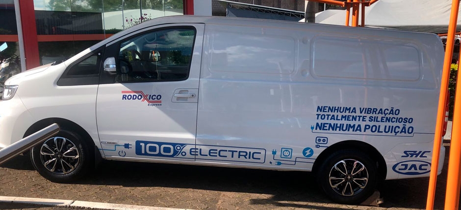 RODOXICO-EXPRESS-INVESTE-EM-VEICULO-ELETRICO-PARA-TRANSPORTE-DE-CARGAS