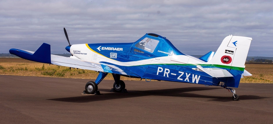 SOLAR FLIGHT LANÇA TERCEIRO AVIÃO ELÉTRICO COM BATERIA RECARREGADA POR ENERGIA SOLAR